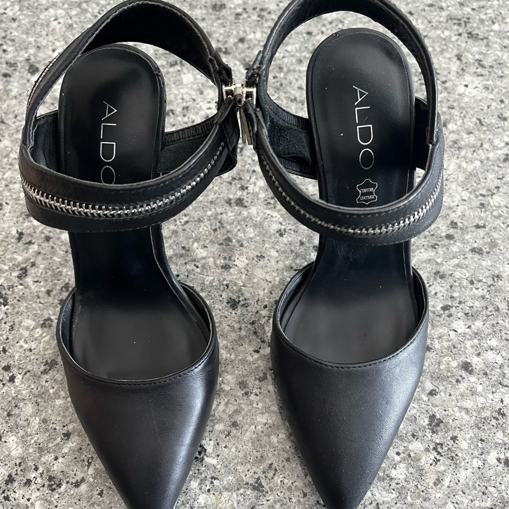 Zipper Pointed Heels - Picture 3 of 6
